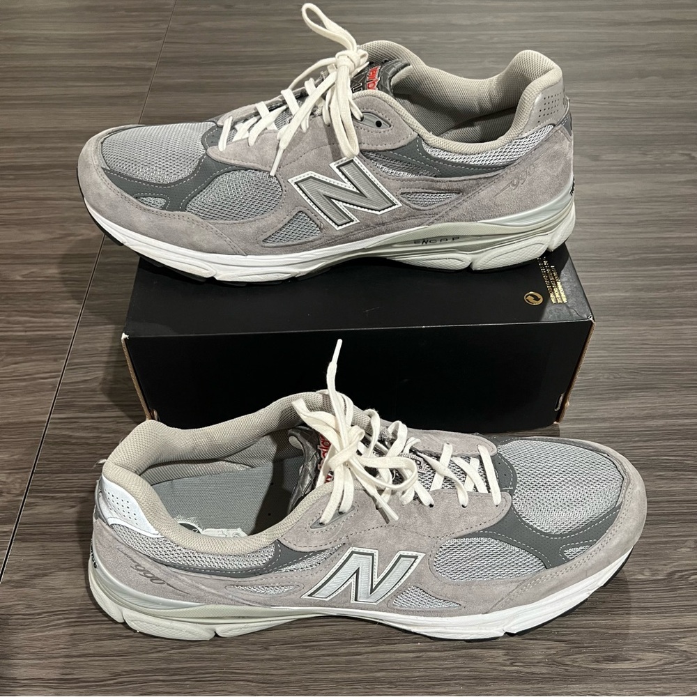 New Balance 990 Men's Gray and White Athletic Shoes